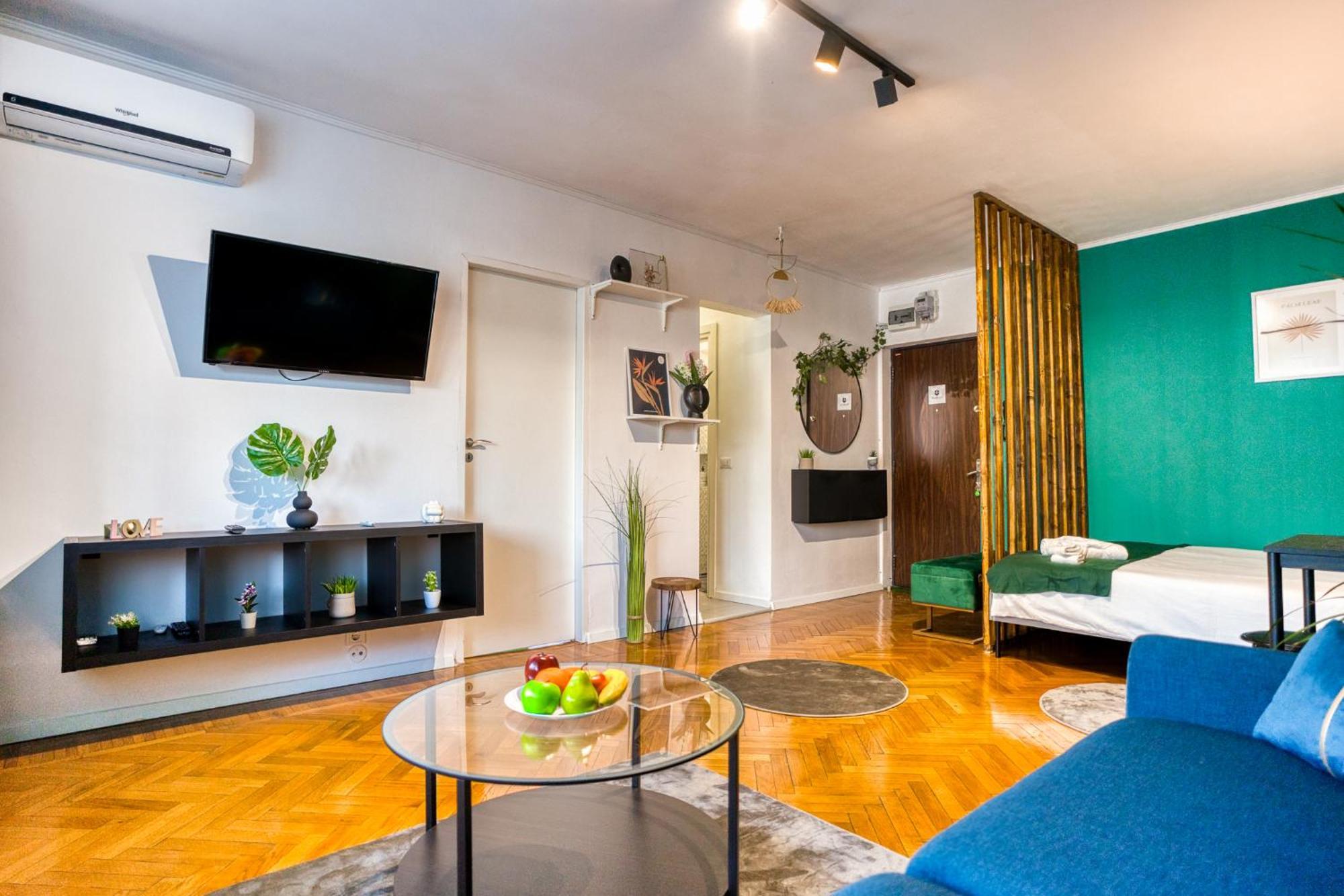 Hacienda Royal Palace - Central Designer Apartment บูคาเรสต์ ภายนอก รูปภาพ