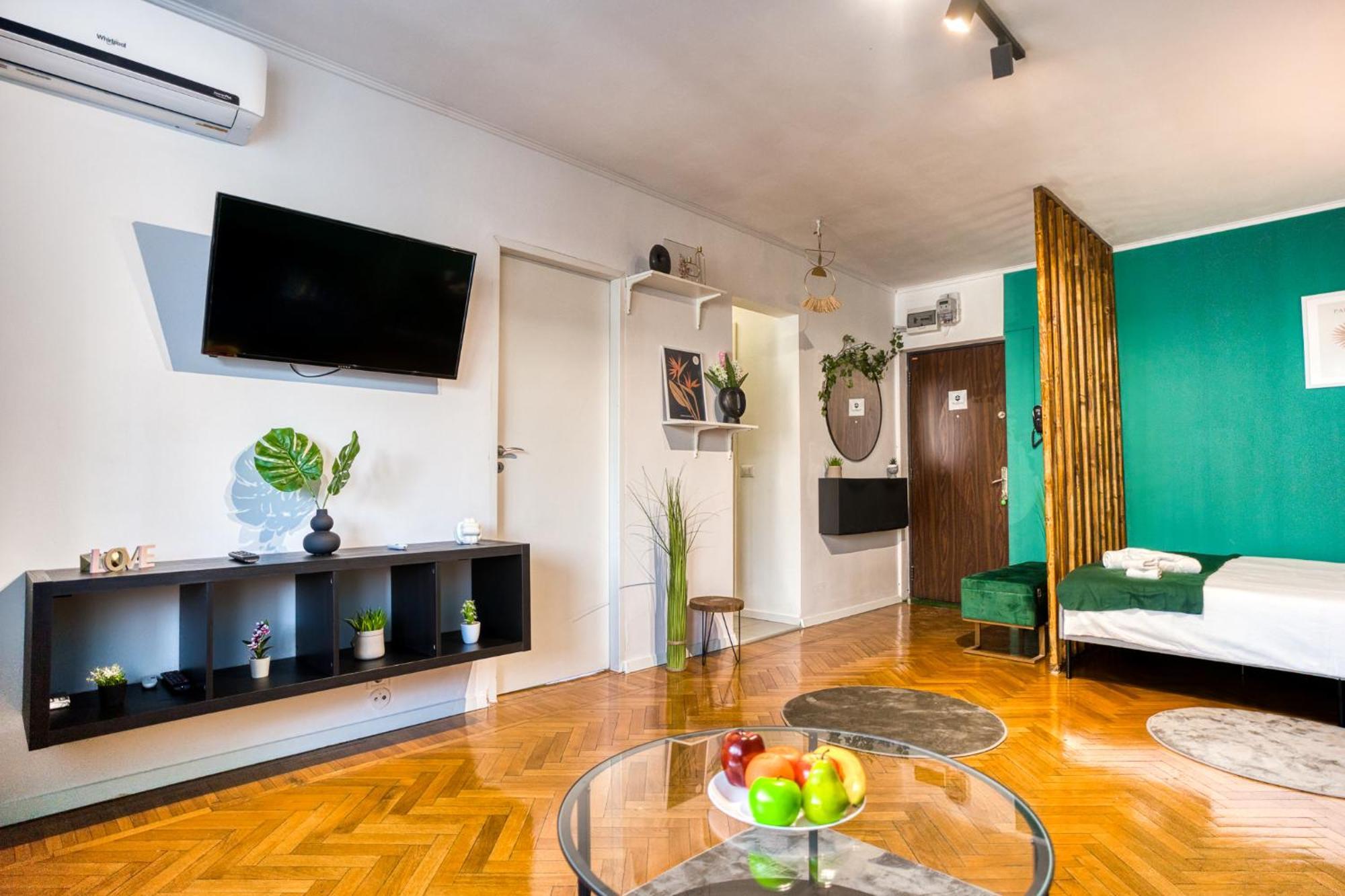 Hacienda Royal Palace - Central Designer Apartment บูคาเรสต์ ภายนอก รูปภาพ